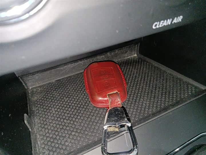 Фото 9 - Volkswagen Tharu