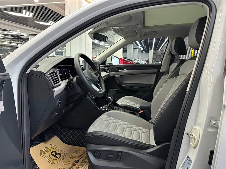 Фото 7 - Volkswagen Tayron