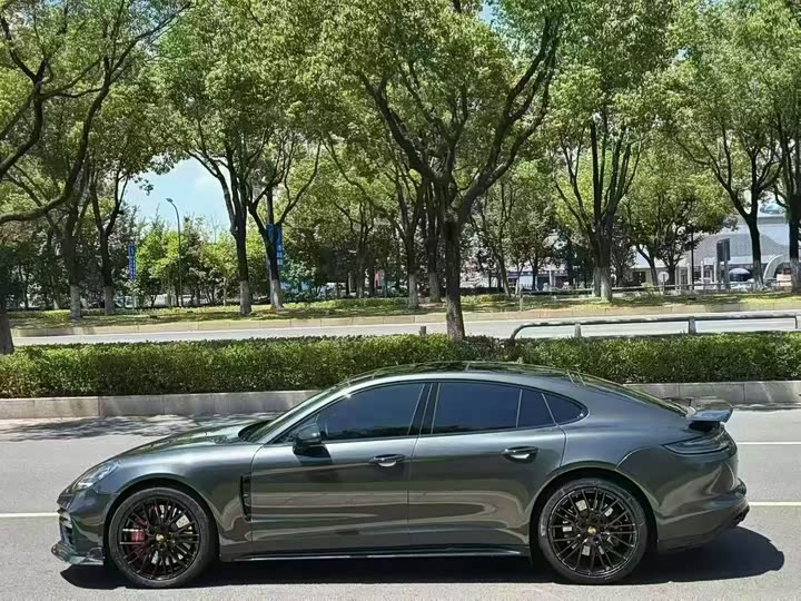 Фото 5 - Porsche Panamera