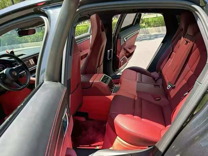 Фото 7 - Porsche Panamera