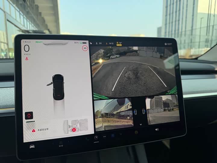 Фото 8 - Tesla Model Y