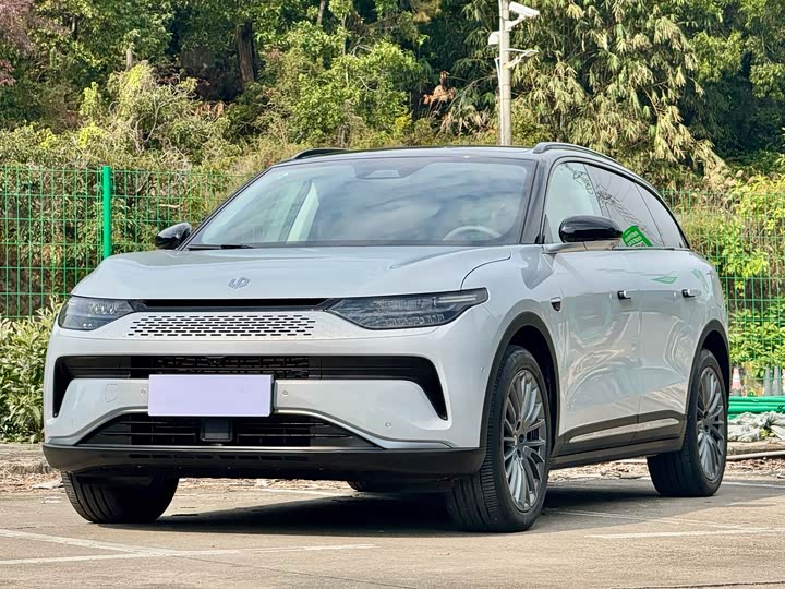 Фото 1 - Leapmotor C11