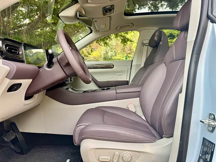 Фото 8 - Leapmotor C11