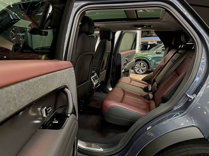 Фото 8 - Land Rover Range Rover Sport