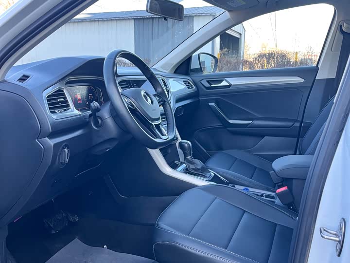 Фото 4 - Volkswagen T-Roc