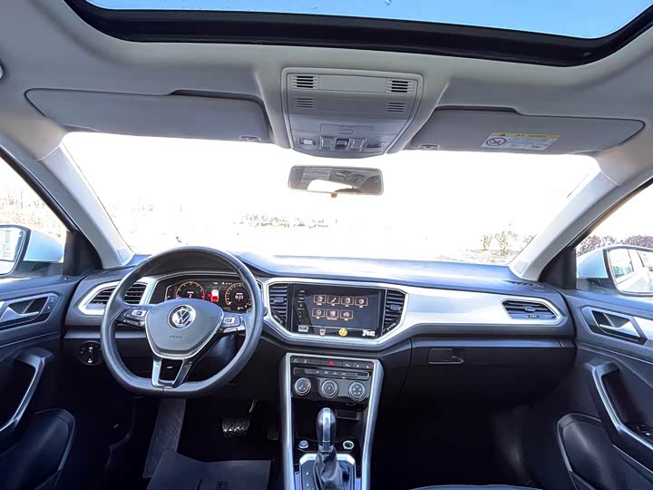 Фото 5 - Volkswagen T-Roc