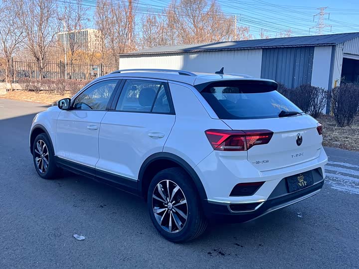 Фото 7 - Volkswagen T-Roc
