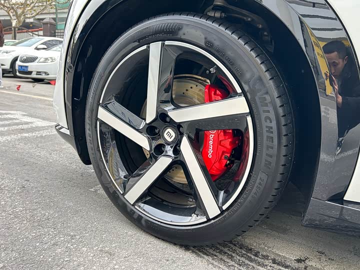 Фото 6 - Xiaomi YU7