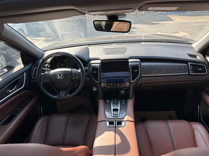 Фото 6 - Honda UR-V