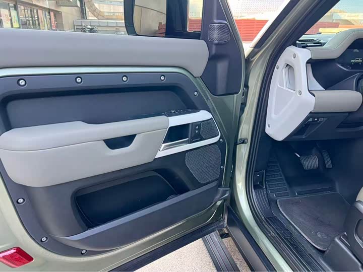 Фото 5 - Land Rover Defender