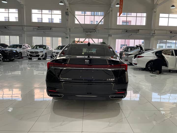 Фото 5 - Buick LaCrosse