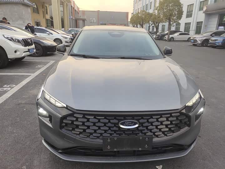 Фото 3 - Ford Mondeo