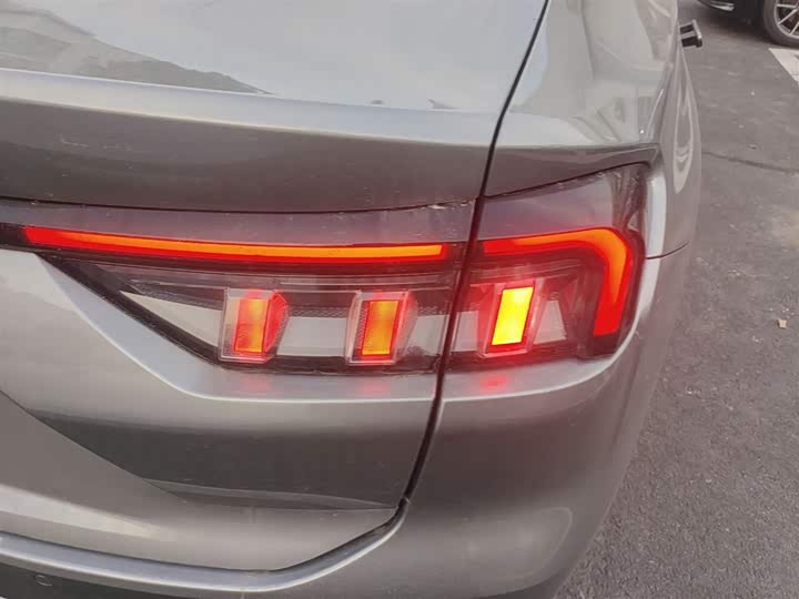 Фото 8 - Ford Mondeo