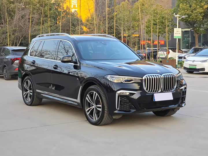 Фото 3 - BMW X7