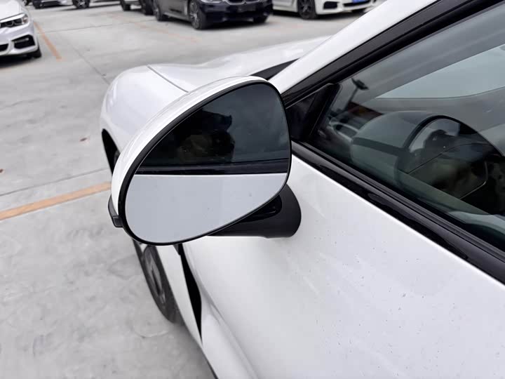 Фото 3 - Xiaomi SU7