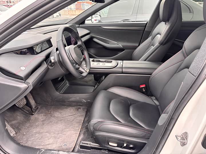 Фото 4 - Xiaomi SU7