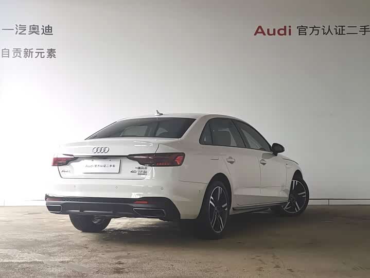 Фото 3 - Audi A4L