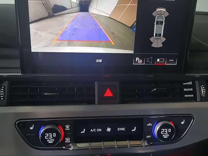 Фото 8 - Audi A4L