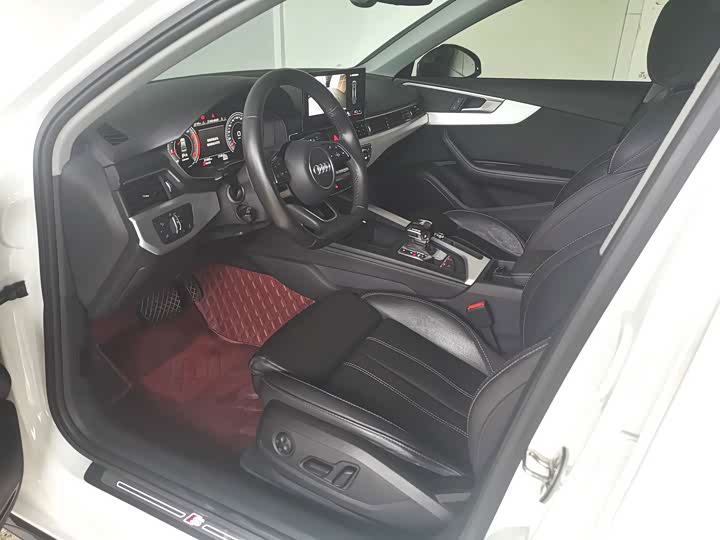 Фото 9 - Audi A4L