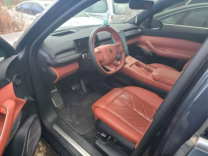 Фото 4 - Nio EC7