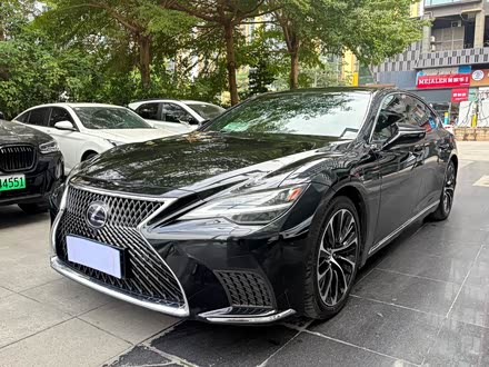 Фото 1 - Lexus LS