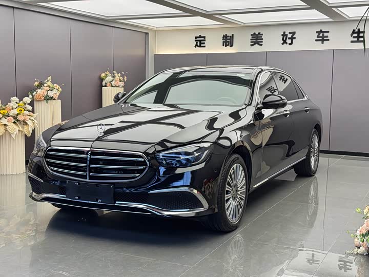 Фото 1 - Mercedes-Benz E-Class