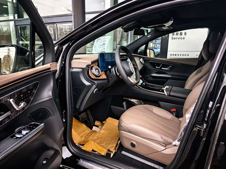 Фото 8 - Mercedes-Benz EQE SUV