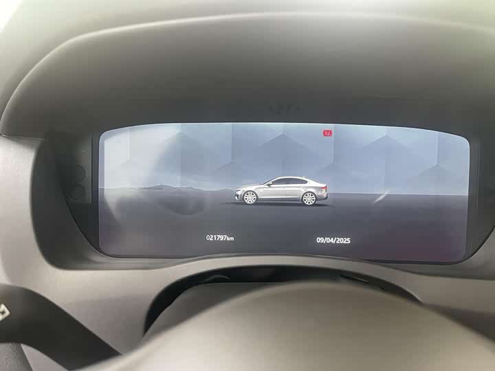 Фото 4 - Jaguar XE L