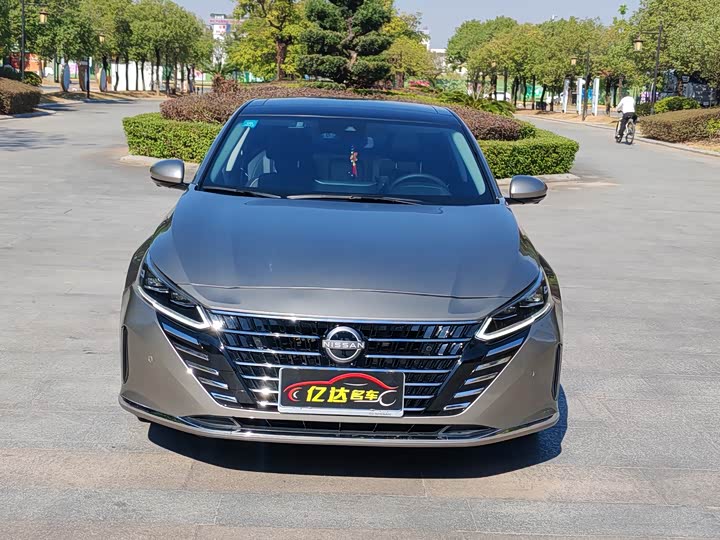Фото 2 - Nissan Teana