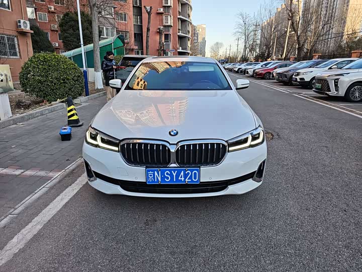 Фото 2 - BMW 5 Series