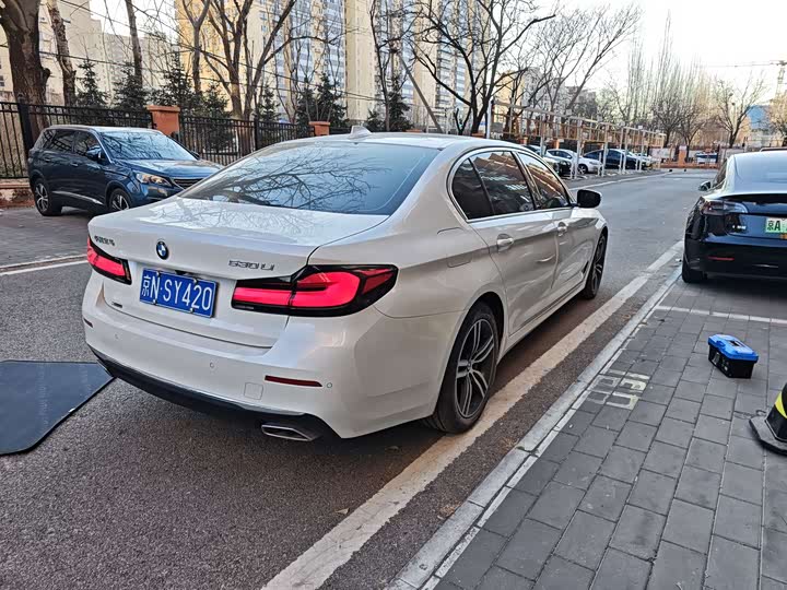 Фото 4 - BMW 5 Series