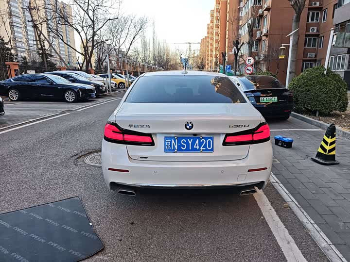 Фото 5 - BMW 5 Series