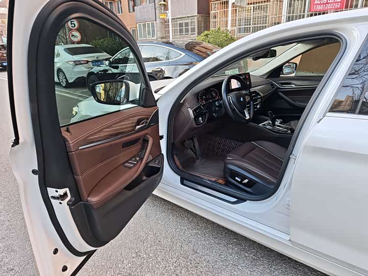 Фото 7 - BMW 5 Series