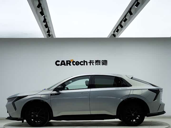 Фото 3 - Honda e:NS2