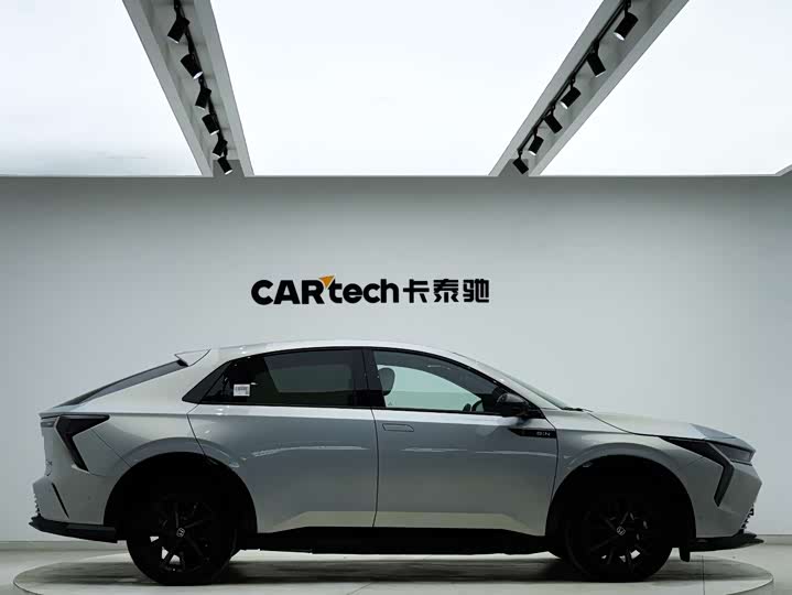 Фото 6 - Honda e:NS2