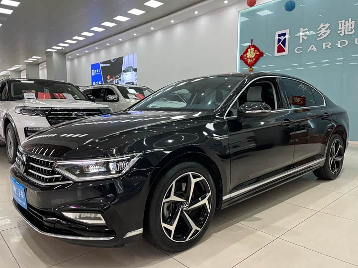 Фото 3 - Volkswagen Magotan