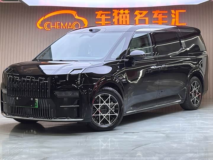 Фото 2 - Zeekr 009