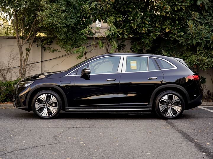 Фото 5 - Mercedes-Benz EQE SUV