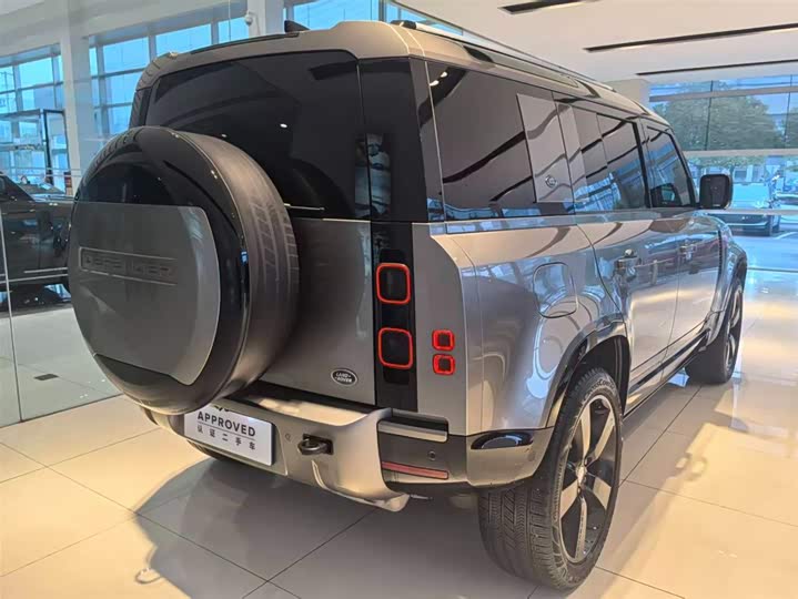 Фото 6 - Land Rover Defender