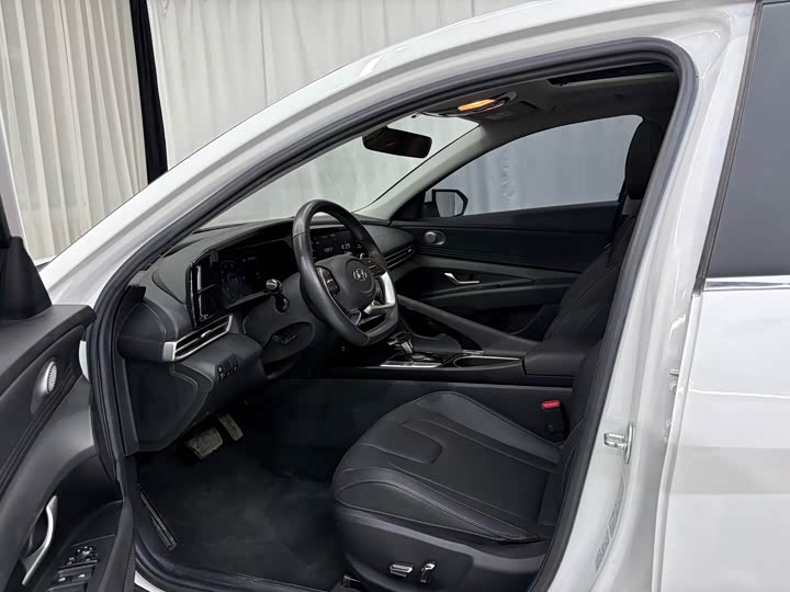 Фото 7 - Hyundai Elantra N line