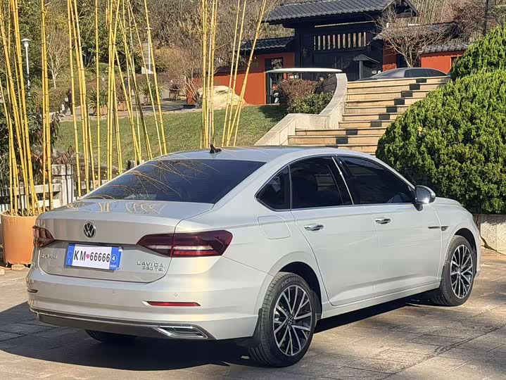 Фото 4 - Volkswagen Lavida