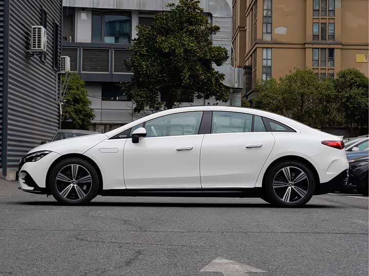 Фото 4 - Mercedes-Benz EQE