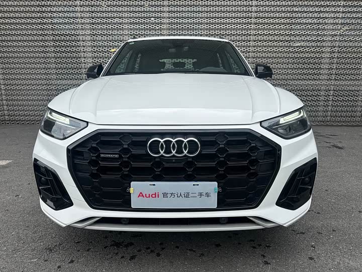 Фото 2 - Audi Q5L