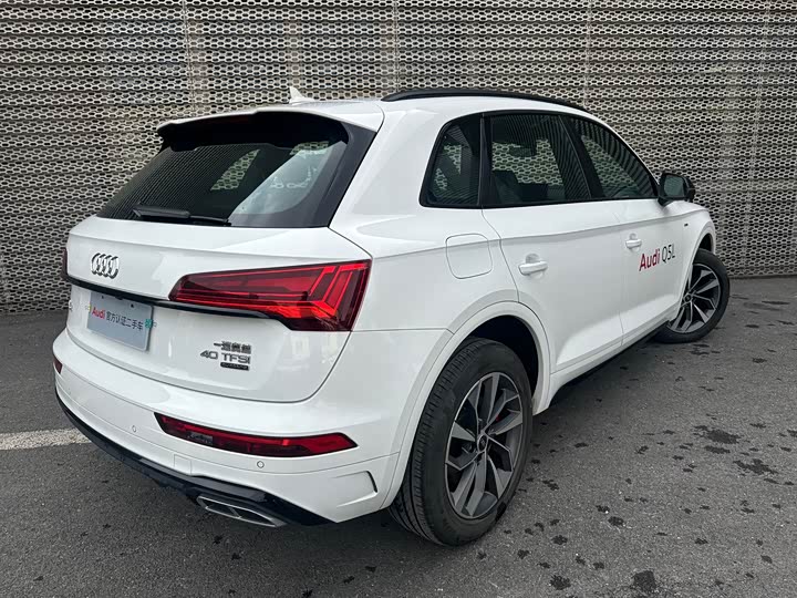Фото 4 - Audi Q5L