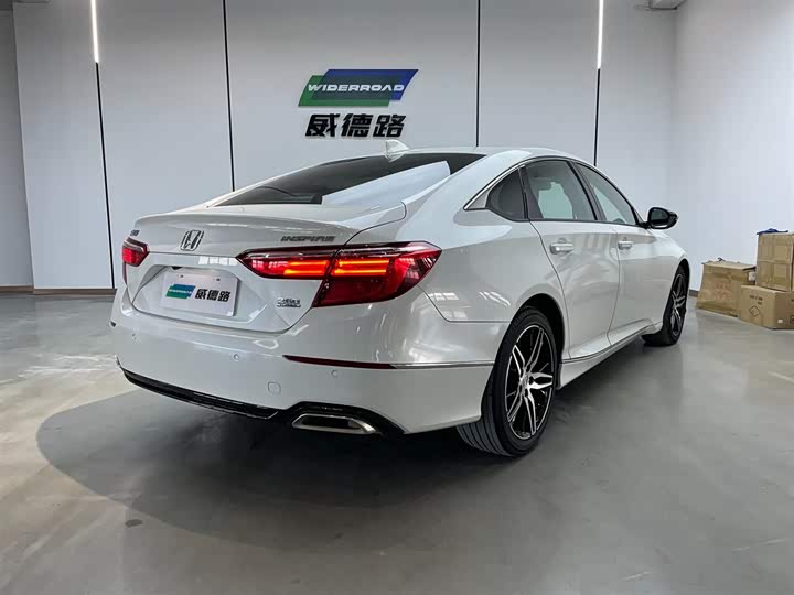 Фото 4 - Honda Inspire