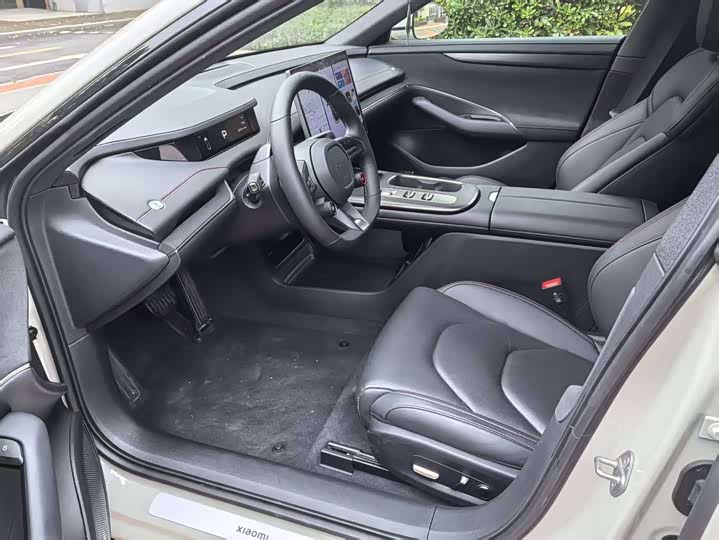 Фото 4 - Xiaomi SU7