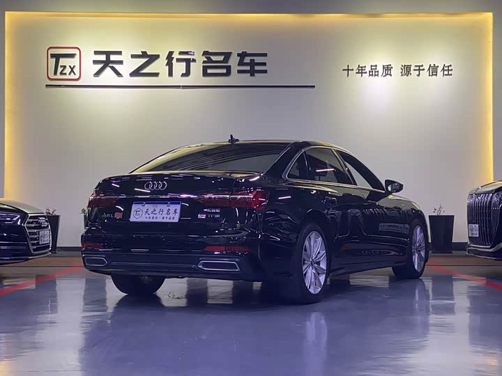 Фото 4 - Audi A6L