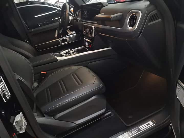 Фото 8 - Mercedes-Benz G-Class