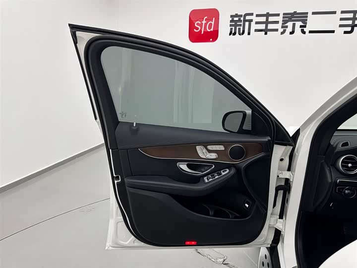 Фото 8 - Mercedes-Benz GLC-Class