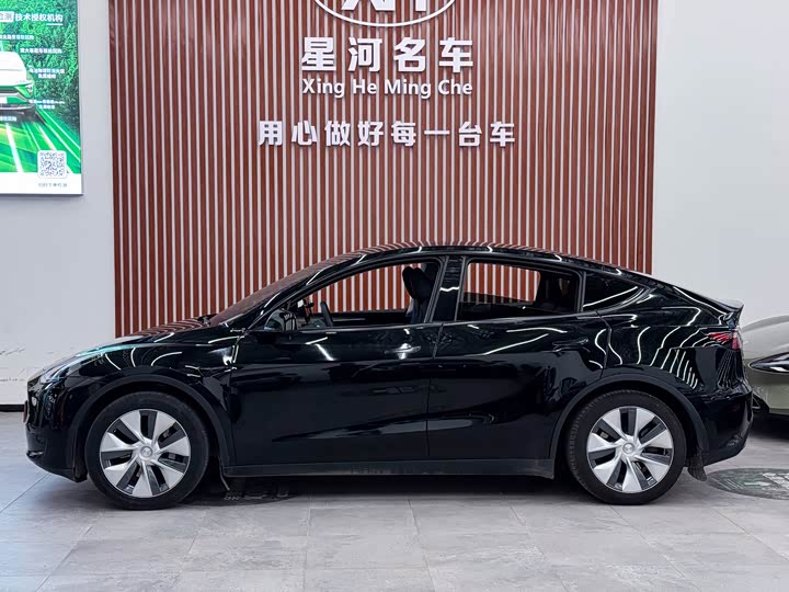 Фото 4 - Tesla Model Y
